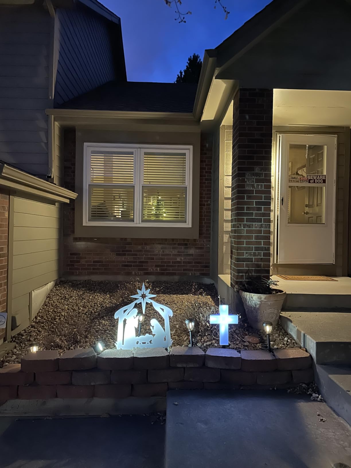DERAYSION 12 Pack Solar Lights Outdoor, Solar Pathway Lights Auto On/Off Waterproof Garden Landscape Lighting for Path, Yard, Walkway, Driveway Decor customer photo 2