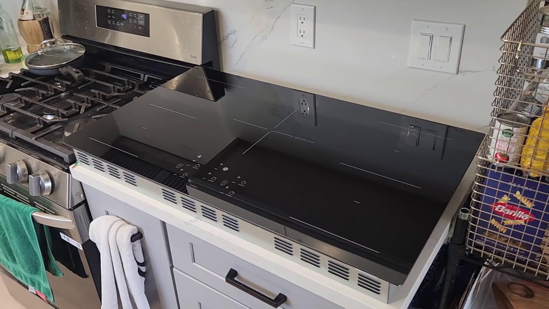 30 Inch Induction Cooktop - 4 Burner Built-In Electric Stove with Bridge-SYNC, Booster, Timer & Child Lock | 9000W 220-240V Hardwired, Black Glass Top customer photo 1