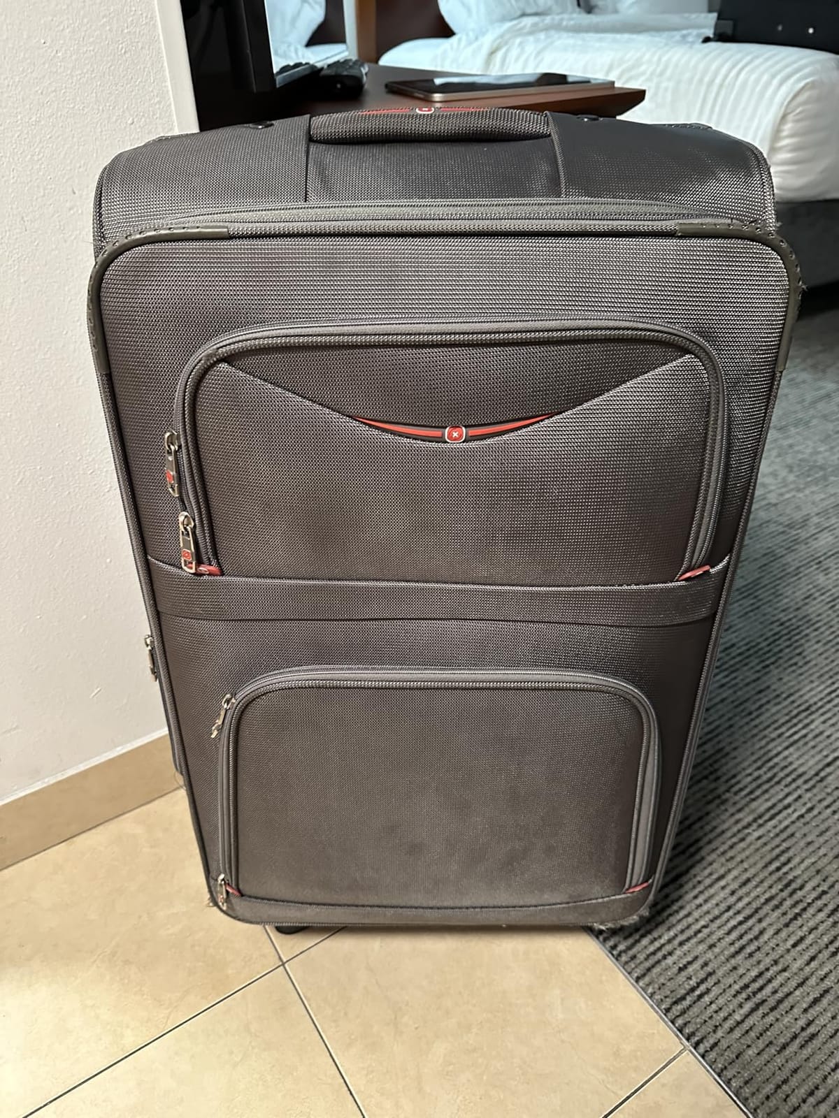 ROPLUS Softside Expandable Luggage with 4 Spinner Wheels, Durable Checked-Luggage Suitcase (Black, 31-Inch) customer photo 1