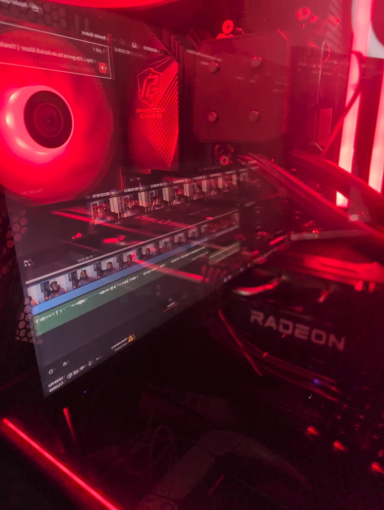 ASRock Radeon RX 9060 XT Challenger 16GB OC, RDNA 4, 3290MHz Boost, 16GB GDDR6 128-bit, PCIe 5.0, Dual Fans, 0dB Silent, LED Indicator, DisplayPort 2.1a, HDMI 2.1b customer photo 2