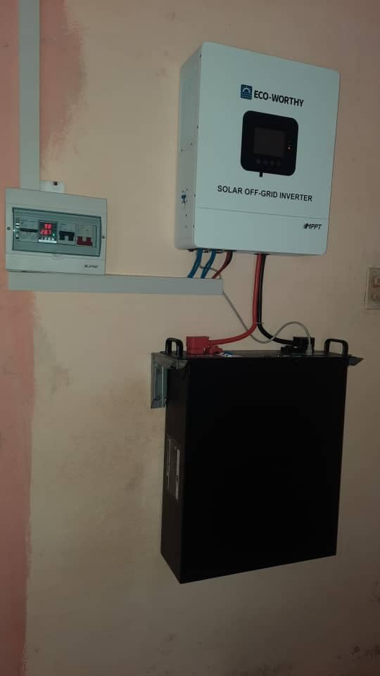 ECO-WORTHY 48V Home Backup Power, 5120Wh LiFePO4 Battery,AC 5000W Inverter customer photo 2