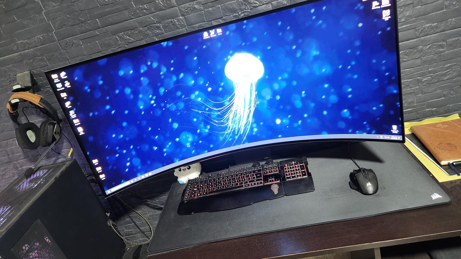 LG UltraGear 45-inch WQHD customer photo 2