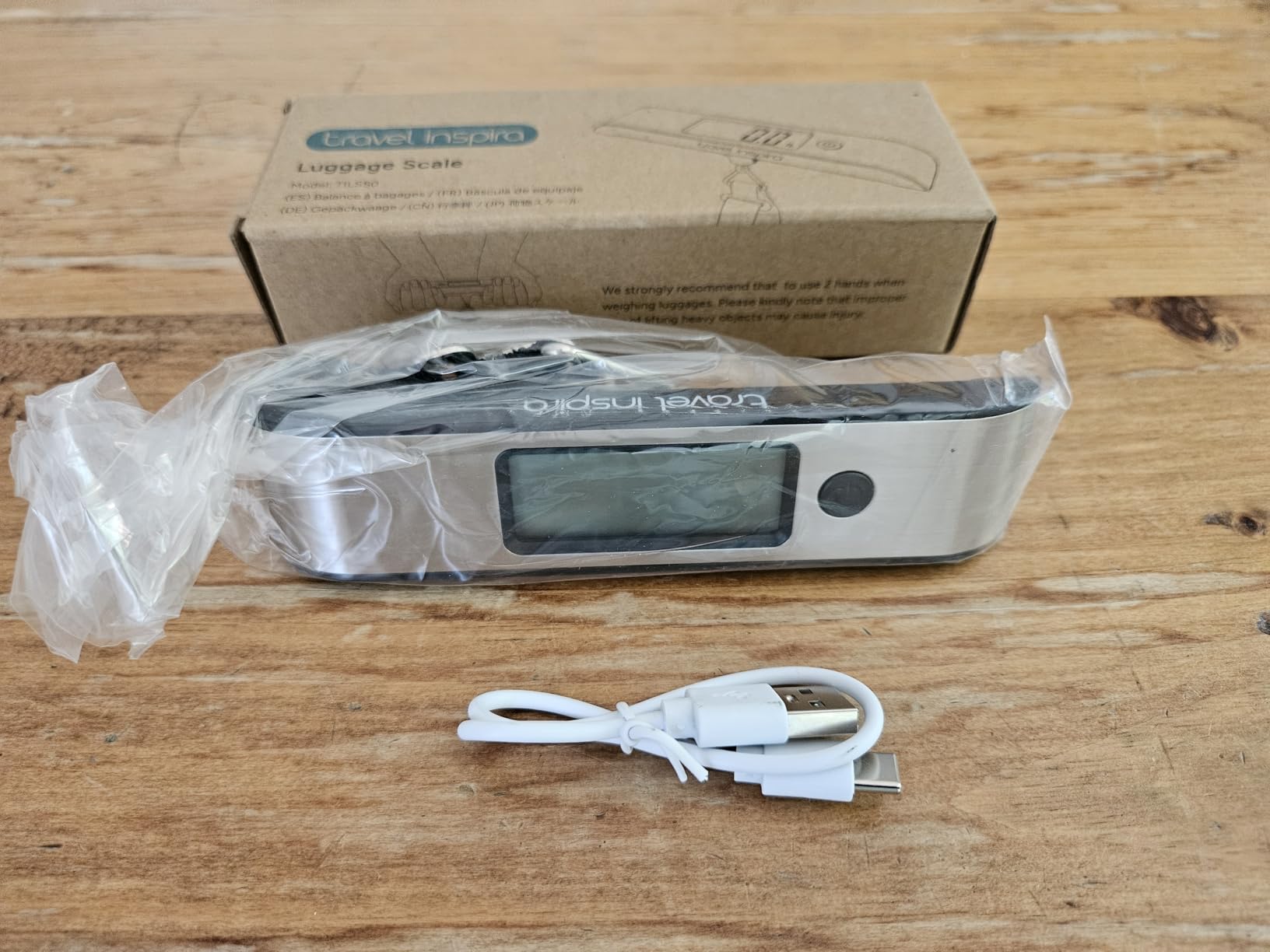 travel inspira Rechargeable Luggage Scale 110lb/50kg customer photo 2