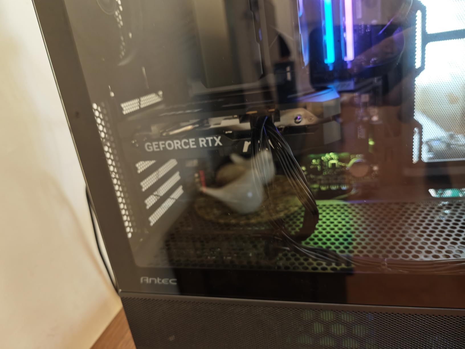 msi Gaming RTX 5050 8G Shadow 2X OC Graphics Card (8GB GDDR6,128-bit, Extreme Performance: 2617 MHz, DisplayPort x3 2.1a, HDMI 2.1b, NVIDIA Blackwell Architecture) customer photo 2