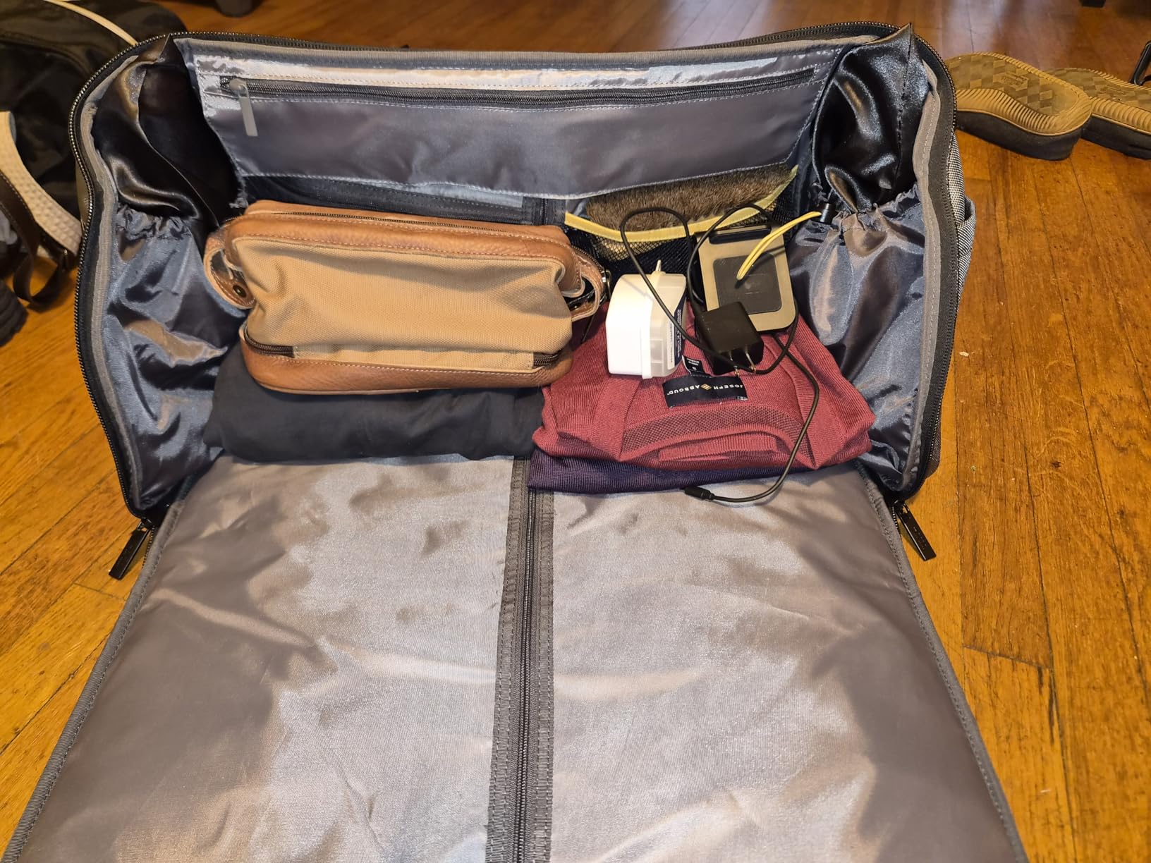 Halfday Convertible 2-in-1 Premium Garment Duffel 45L Weekender, Jet customer photo 2