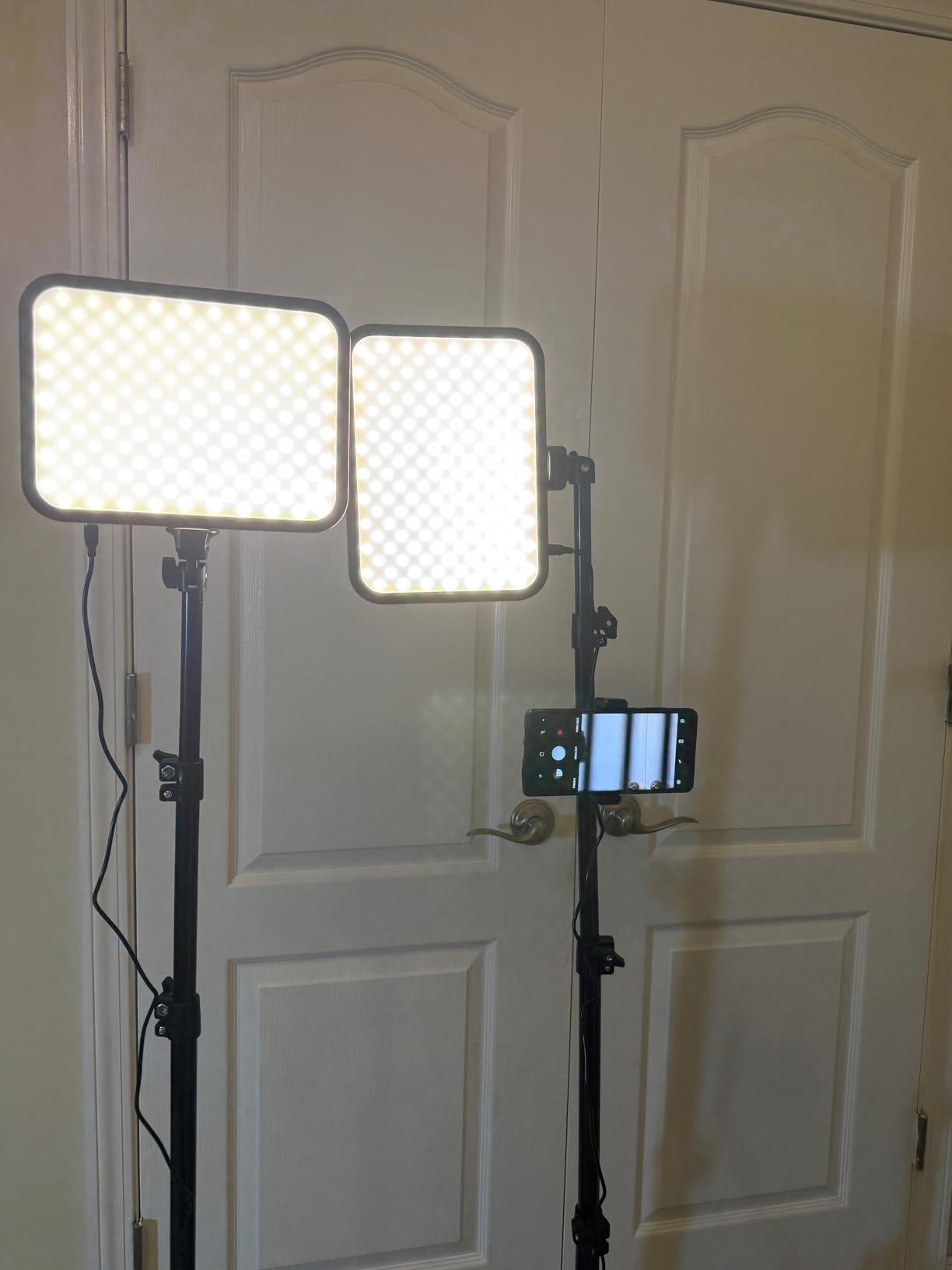 UBeesize 2-Pack LED Video Light Kit with Tripod Stand & Phone Holder customer photo 2