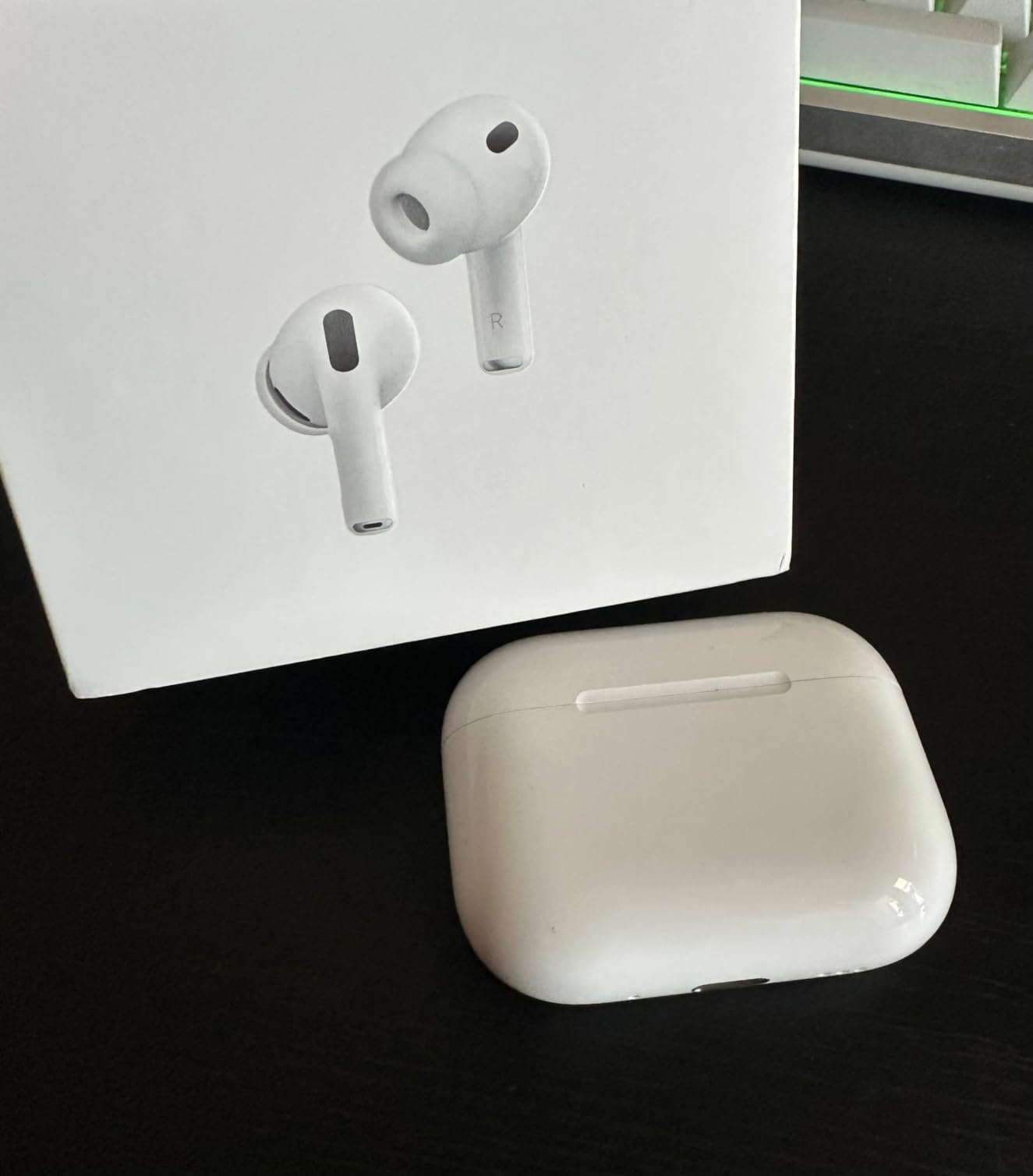 Apple AirPods Pro 3 Wireless Earbuds with Active Noise Cancellation customer photo 1