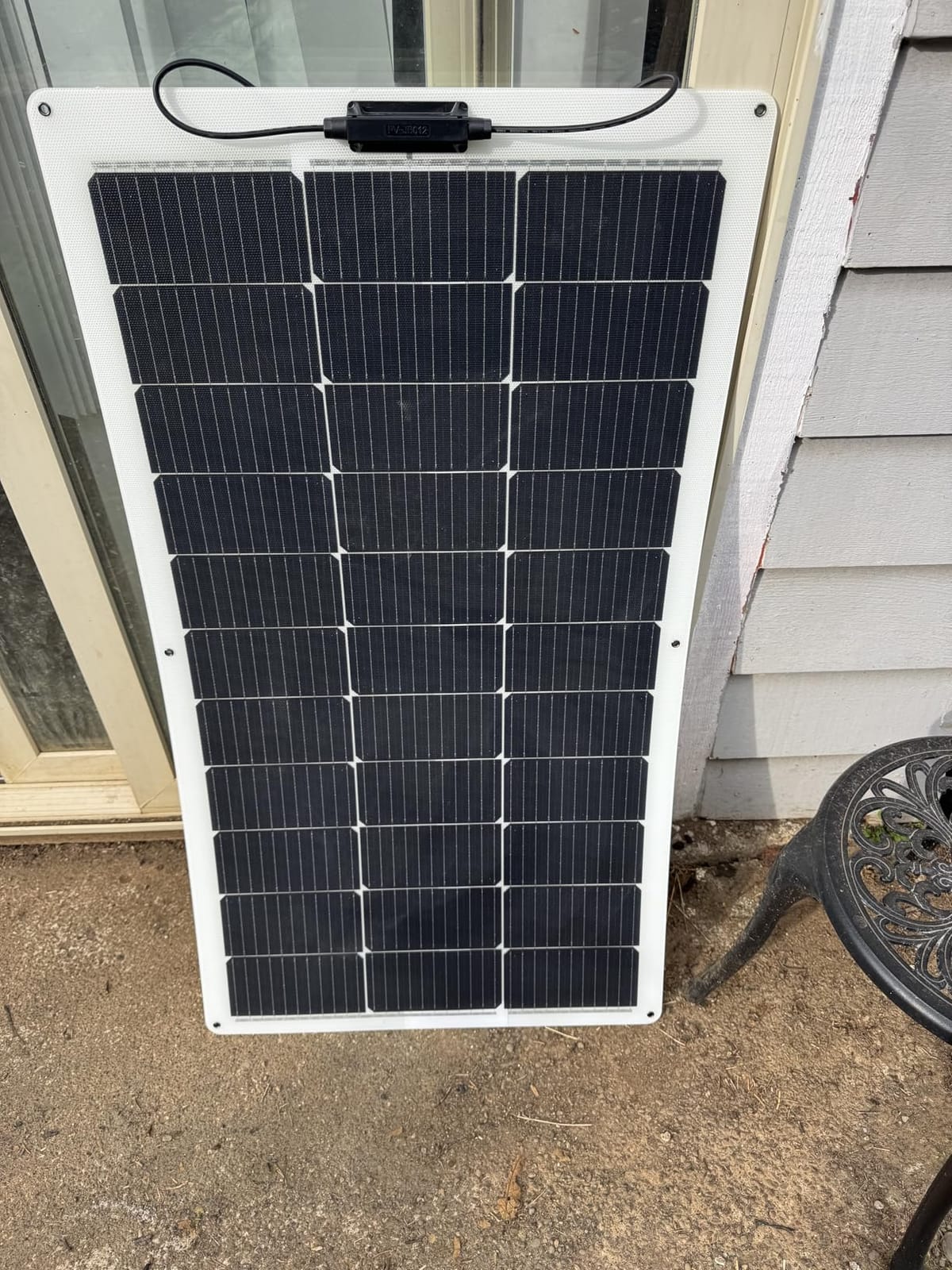 200W 12V Flexible Solar Panel, 11BB Ultra-Thin ETFE Monocrystalline Charger for RV Motorhome, Boat Sailboat, Solar Generator, Powering Car Fridge & Freezer customer photo 2