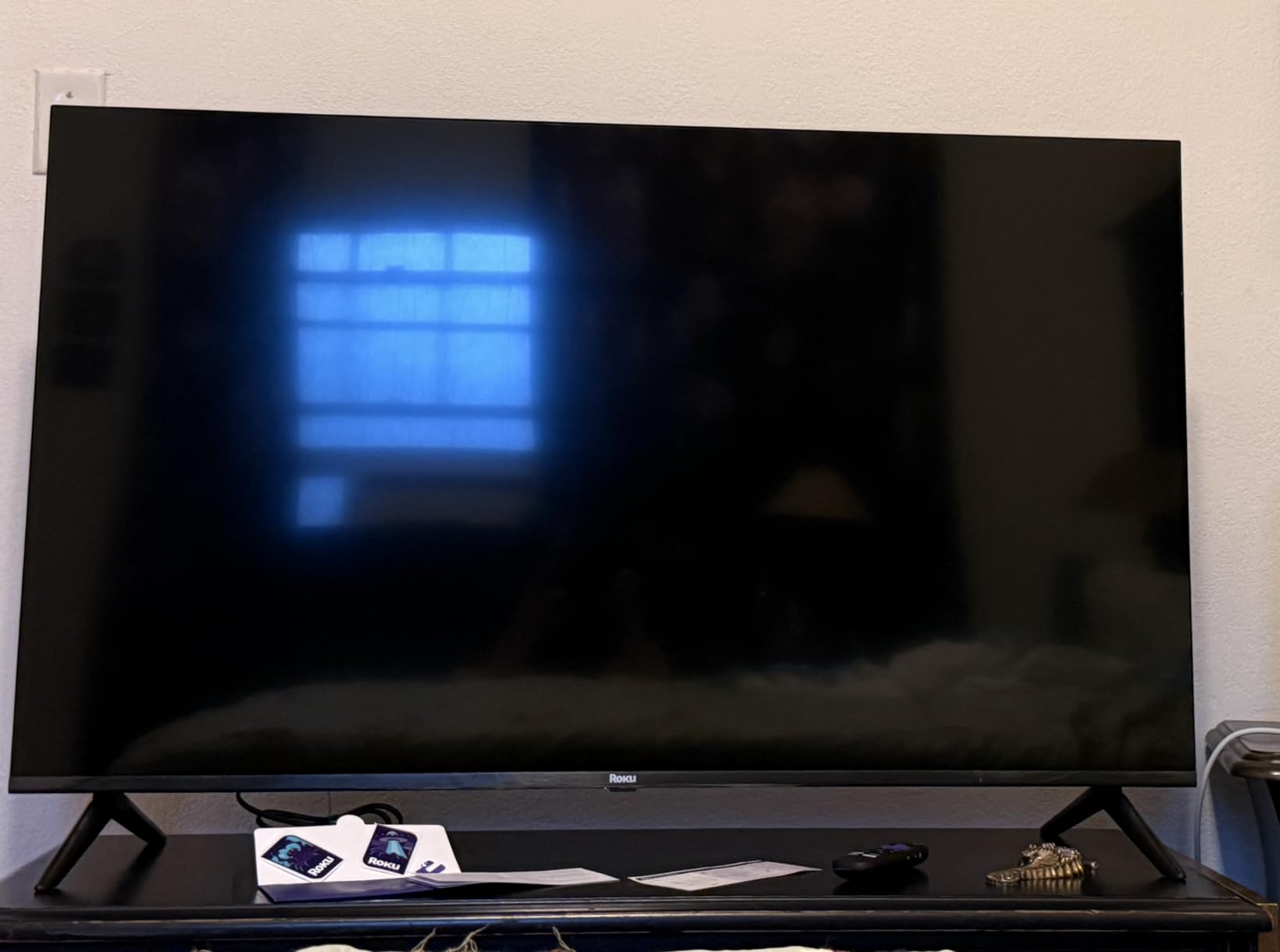 Roku 50-Inch Select Series TV customer photo 1
