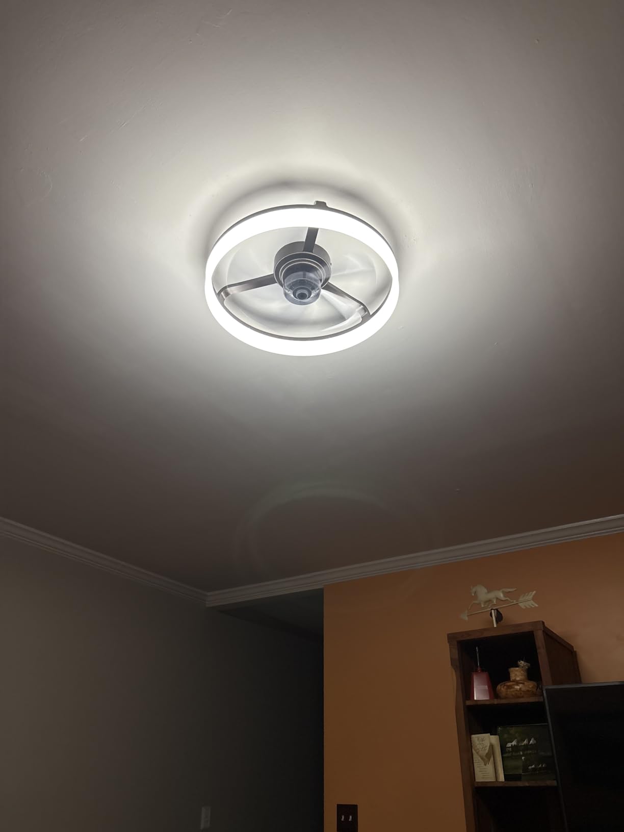 VOLISUN Low Profile Ceiling Fans with Lights and Remote, 20in Fandelier Ceiling Fan Flush Mount, 3000K-6500K Smart Bladeless LED Fan Light, Black Modern Ceiling Fans with Lights for Bedroom customer photo 1
