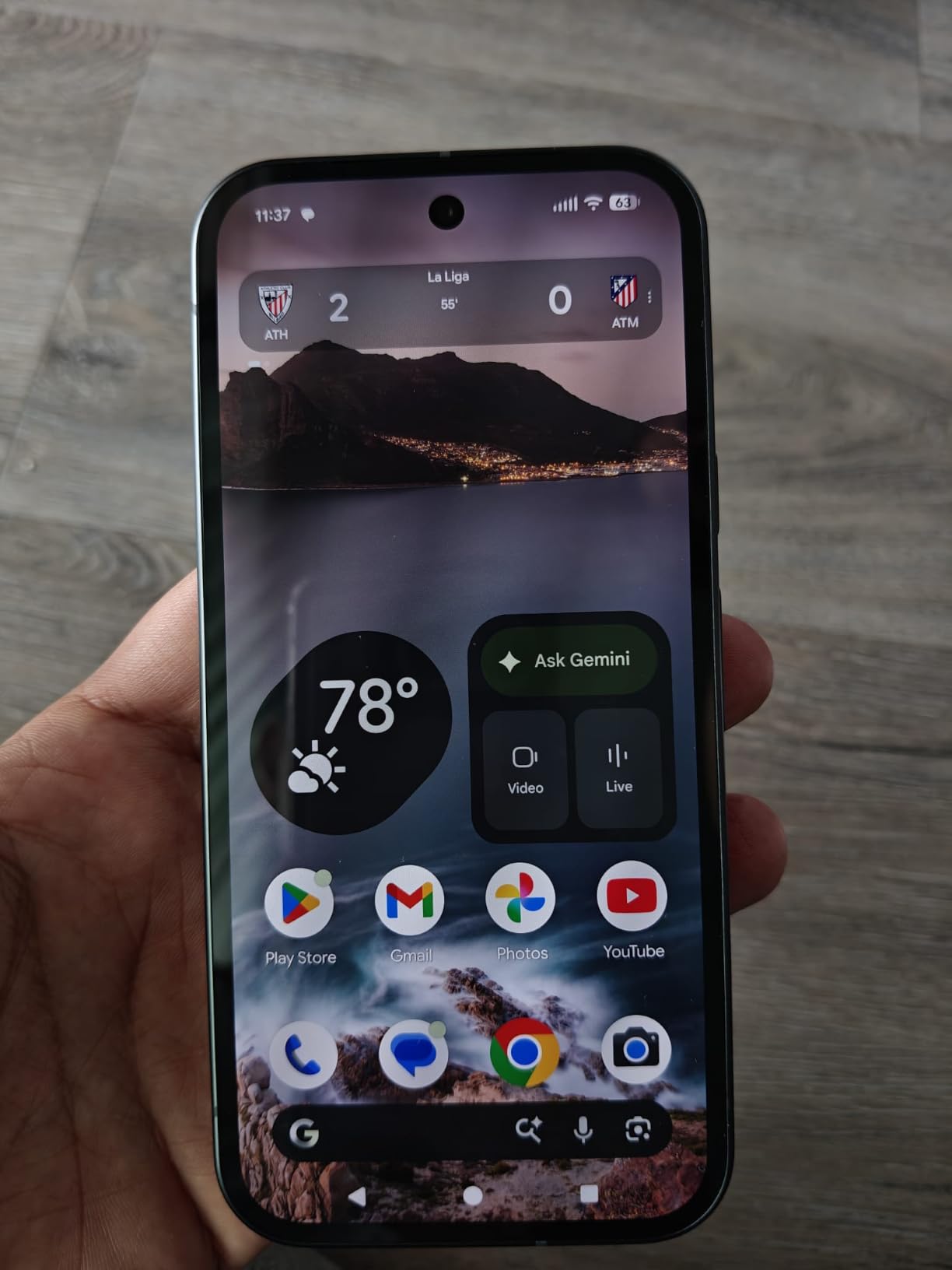 Google Pixel 10a - 30+ Hours Battery, Camera Coach, Gemini - Obsidian 128GB customer photo 1