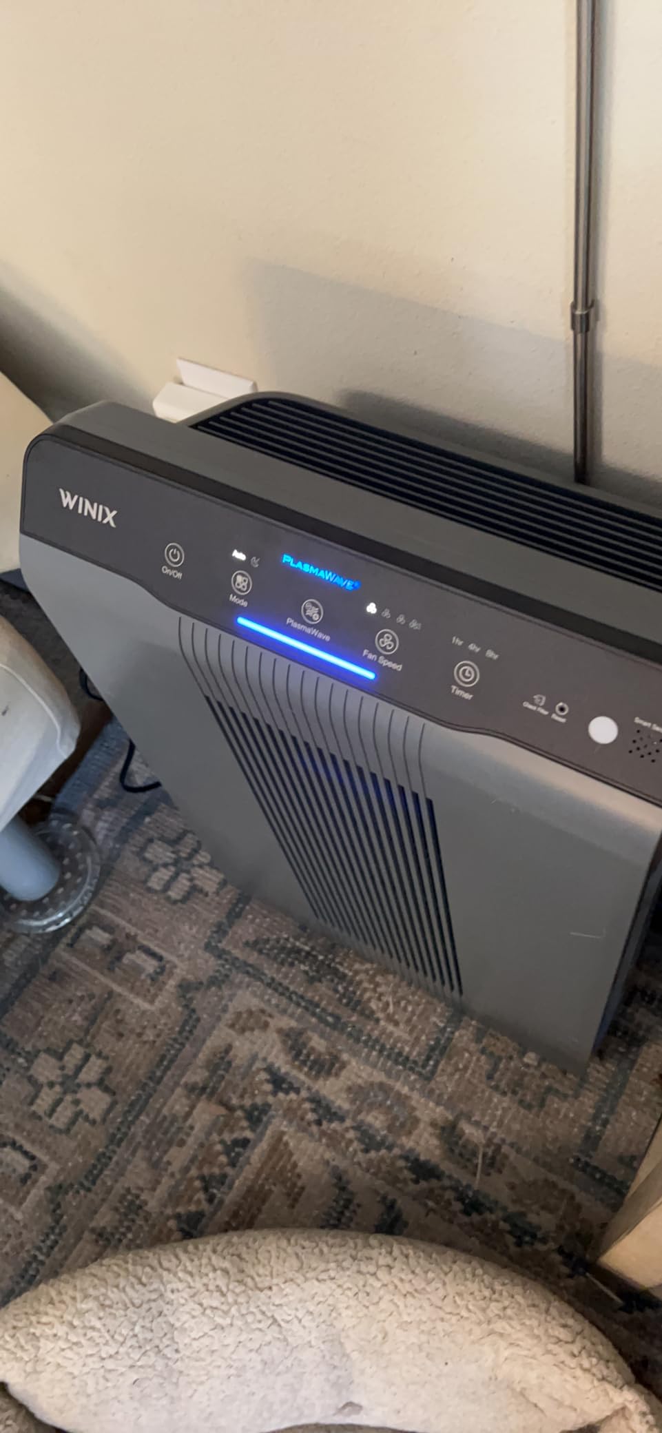 WINIX AT40 Air Purifier with 2 Years of Filters for Extra Large Room Up to 1968 Ft² in 1 Hr With Air Quality Monitor, True HEPA, Carbon Filter and Auto Mode, Captures Dander, Smoke, Dust customer photo 2