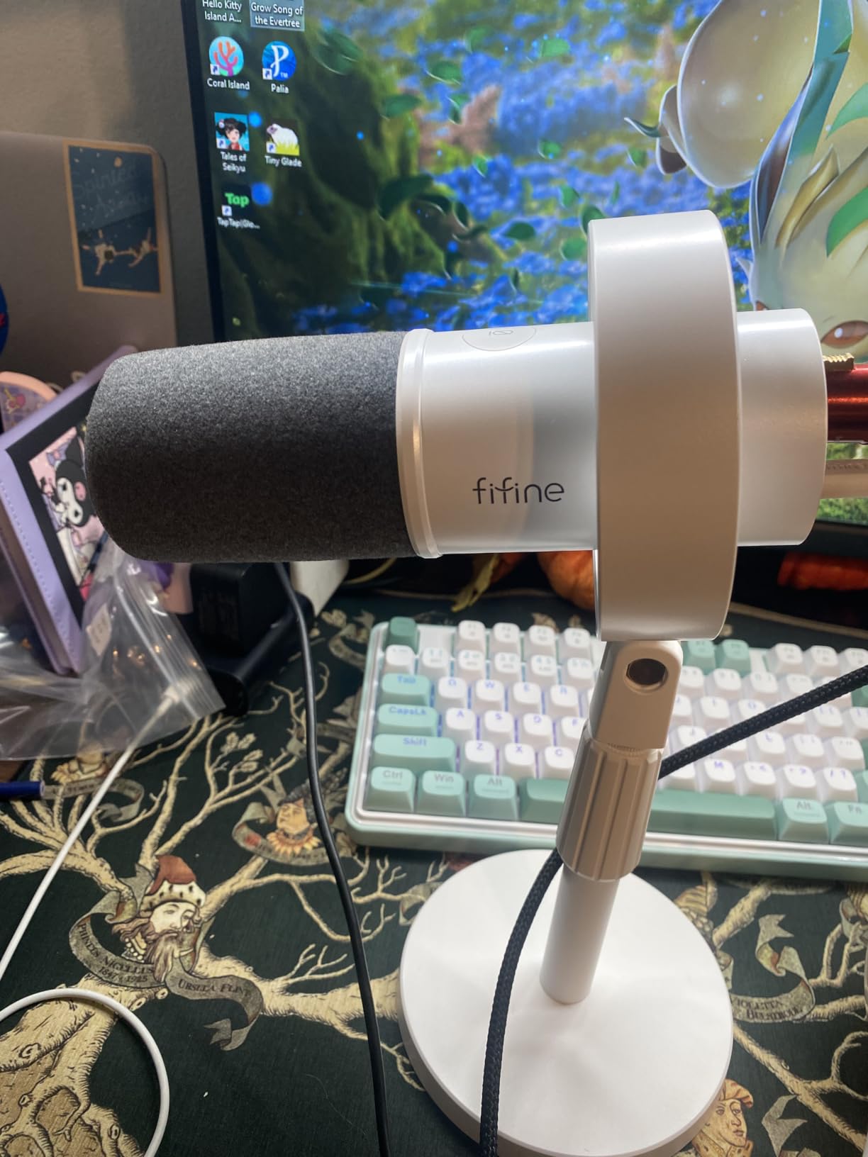 FIFINE K688S XLR/USB Podcast Dynamic Microphone with Desktop Stand customer photo 2