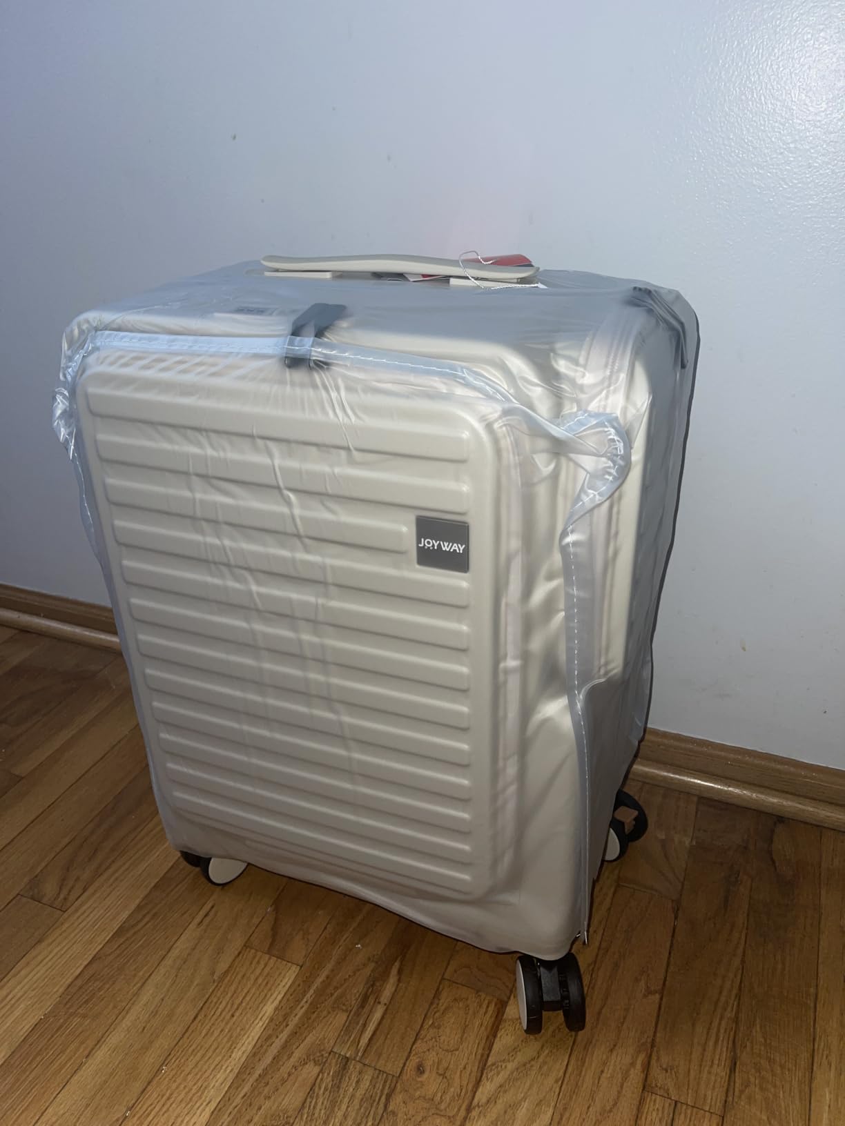 Joyway 20-Inch Hardside Carry On Luggage, Front Opening, Aluminum Frame customer photo 1